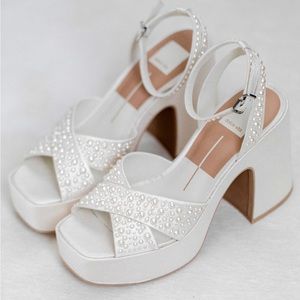 Dolce Vita vanilla Pearl heels